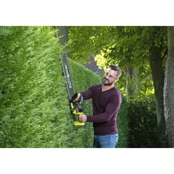 Clearance Ryobi ONE+ RY18HT55A-0 HÆKKEKLIPPER 55 CM UDEN BATTERI OG LADER